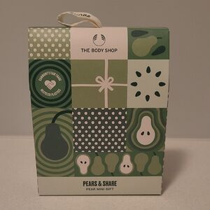 The Body Shop Pears & Share Pear Mini Gift Set - Green and White